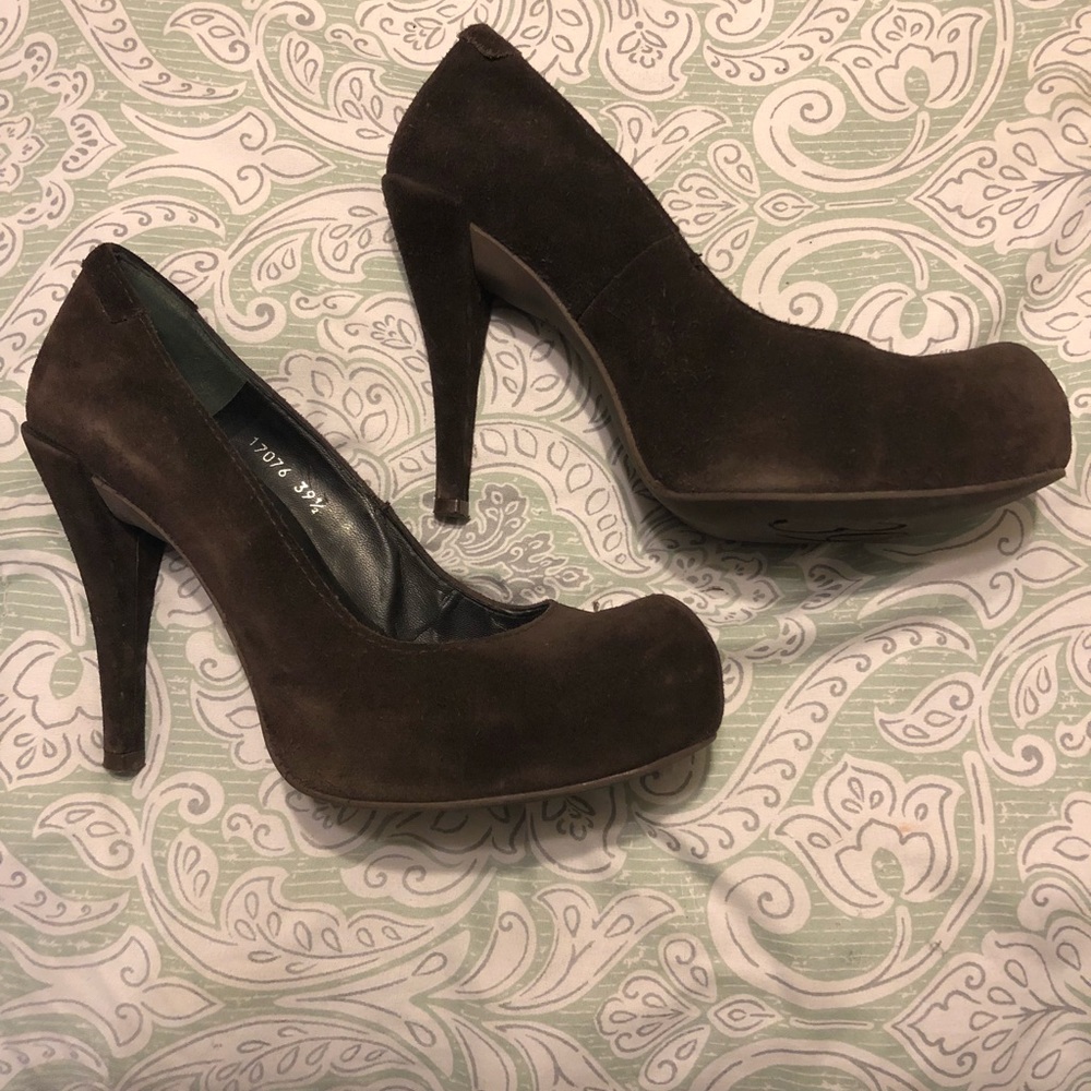 Pedro Garcia heels
